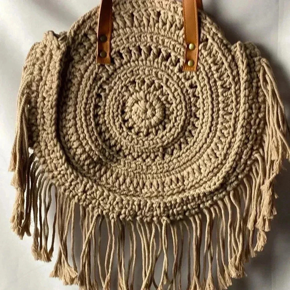 UNBRANDED MACRAMÉ PURSE DOUBLE STRAP VEGAN LEATHER STRAPS FRINGE CLEAN - Picture 3 of 10